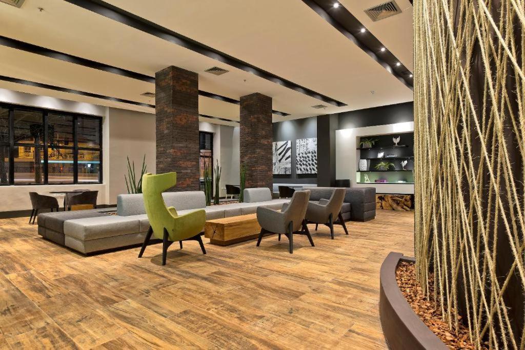 In Avenida Ibirapuera , Luxuoso , Custo Beneficio Apartamento São Paulo